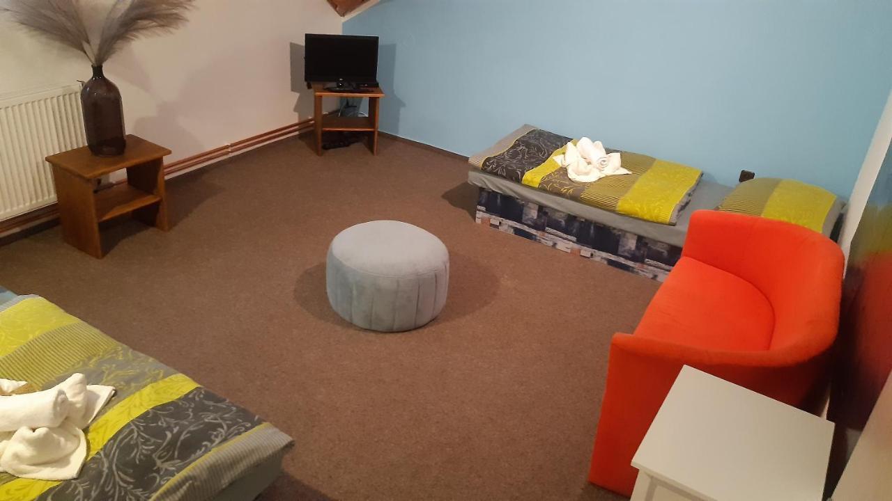 Budha Apartmá Jirikov  Exteriér fotografie