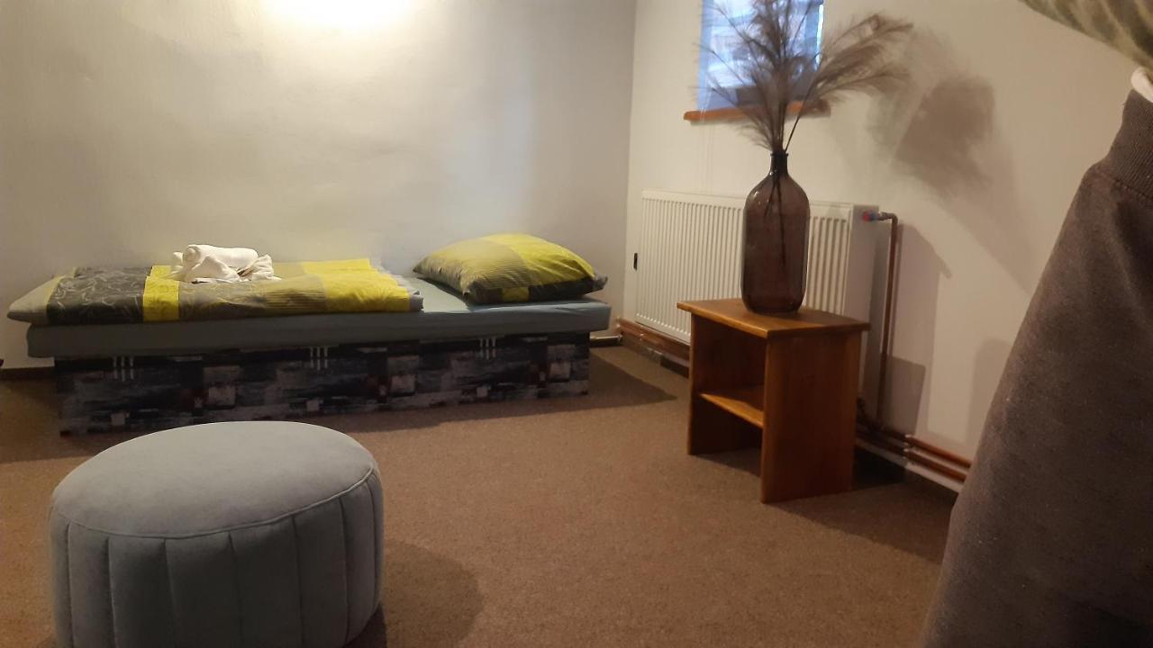 Budha Apartmá Jirikov  Exteriér fotografie